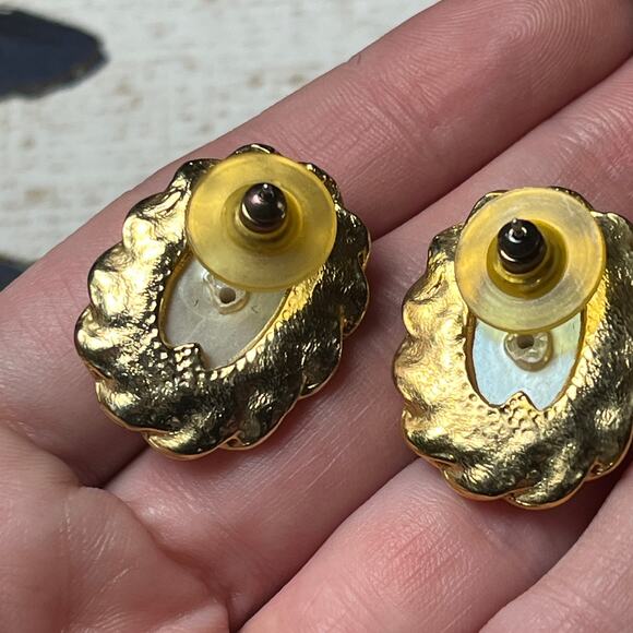 Vintage 90s Gold Plate Faux Pearl Twisted Earrings - Picture 5 of 6